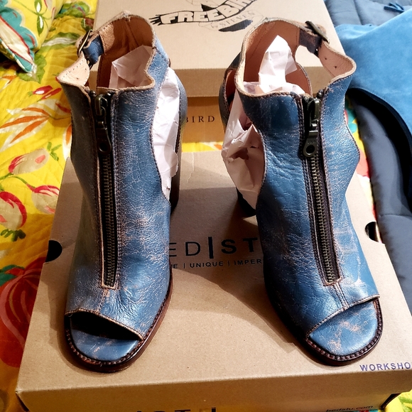 BED STU OPEN TOED BOOTS - Picture 3 of 5